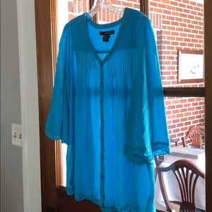 NWOT BEAUTIFUL TUNIC